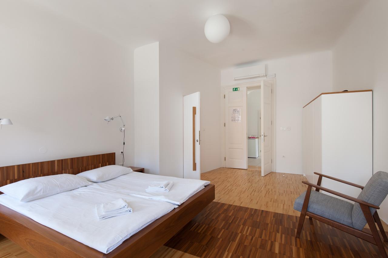 Julija&Robert'S Riverview Apartments And Rooms Ljubljana Kültér fotó